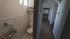 Polyfunkčný dom pri fontáne v srdci Brezovej, bývanie i podnikanie! — foto 8