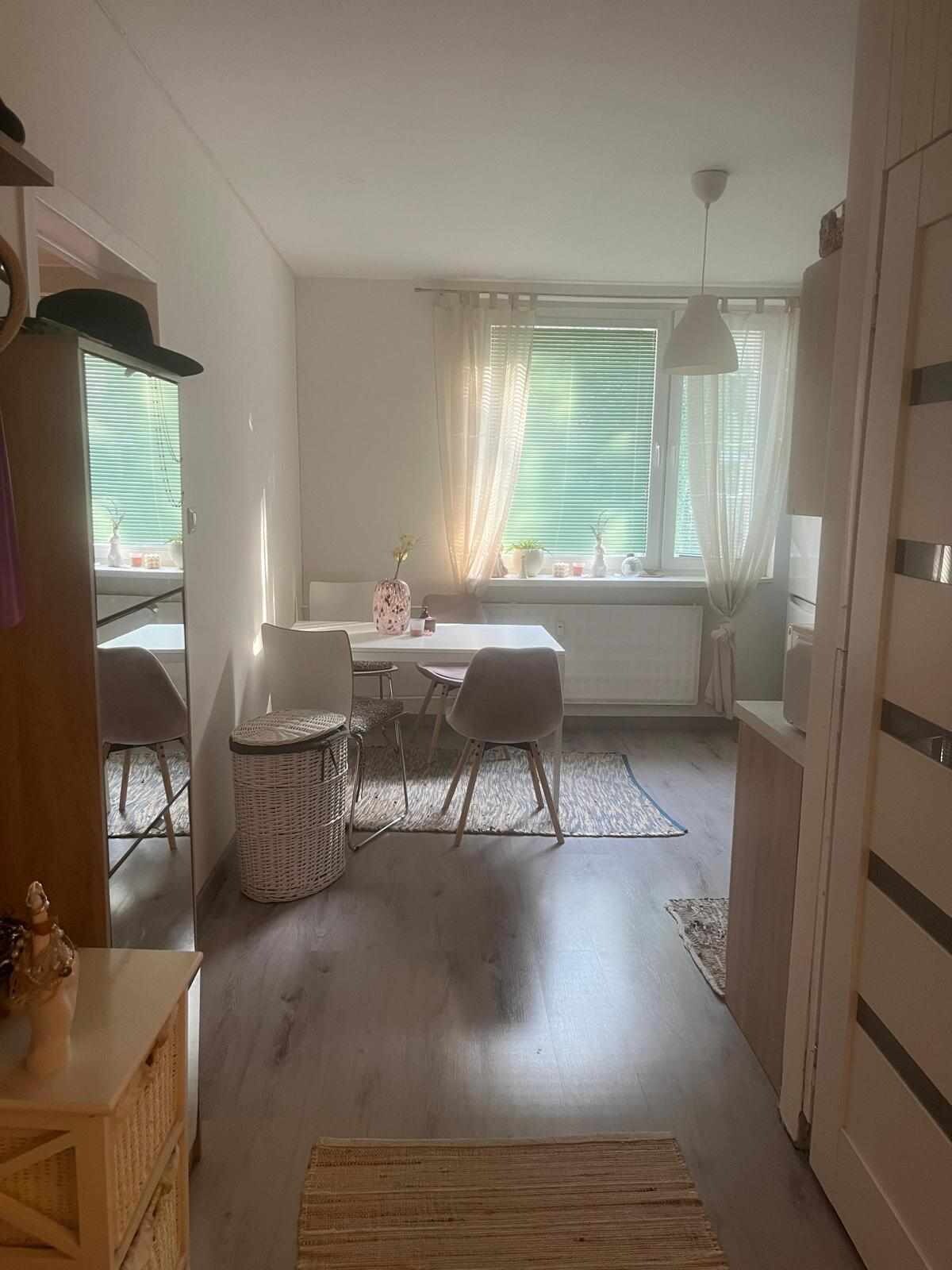 Prenajmem 1 izbový byt s loggiou v Nových Zámkoch — foto 3