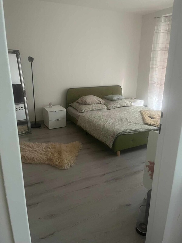 Prenajmem 1 izbový byt s loggiou v Nových Zámkoch