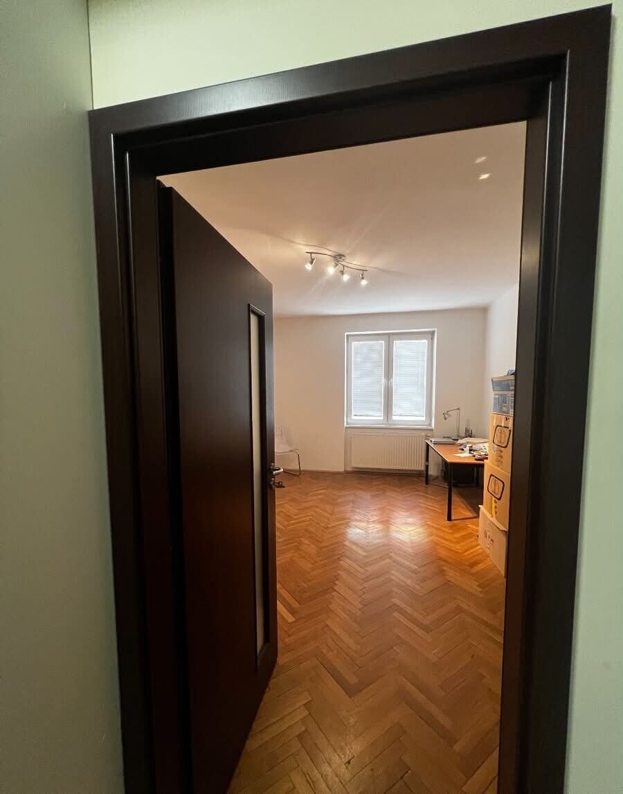 Prenajmem 3 izbový byt neďaleko centra v Nových Zámkoch — foto 7