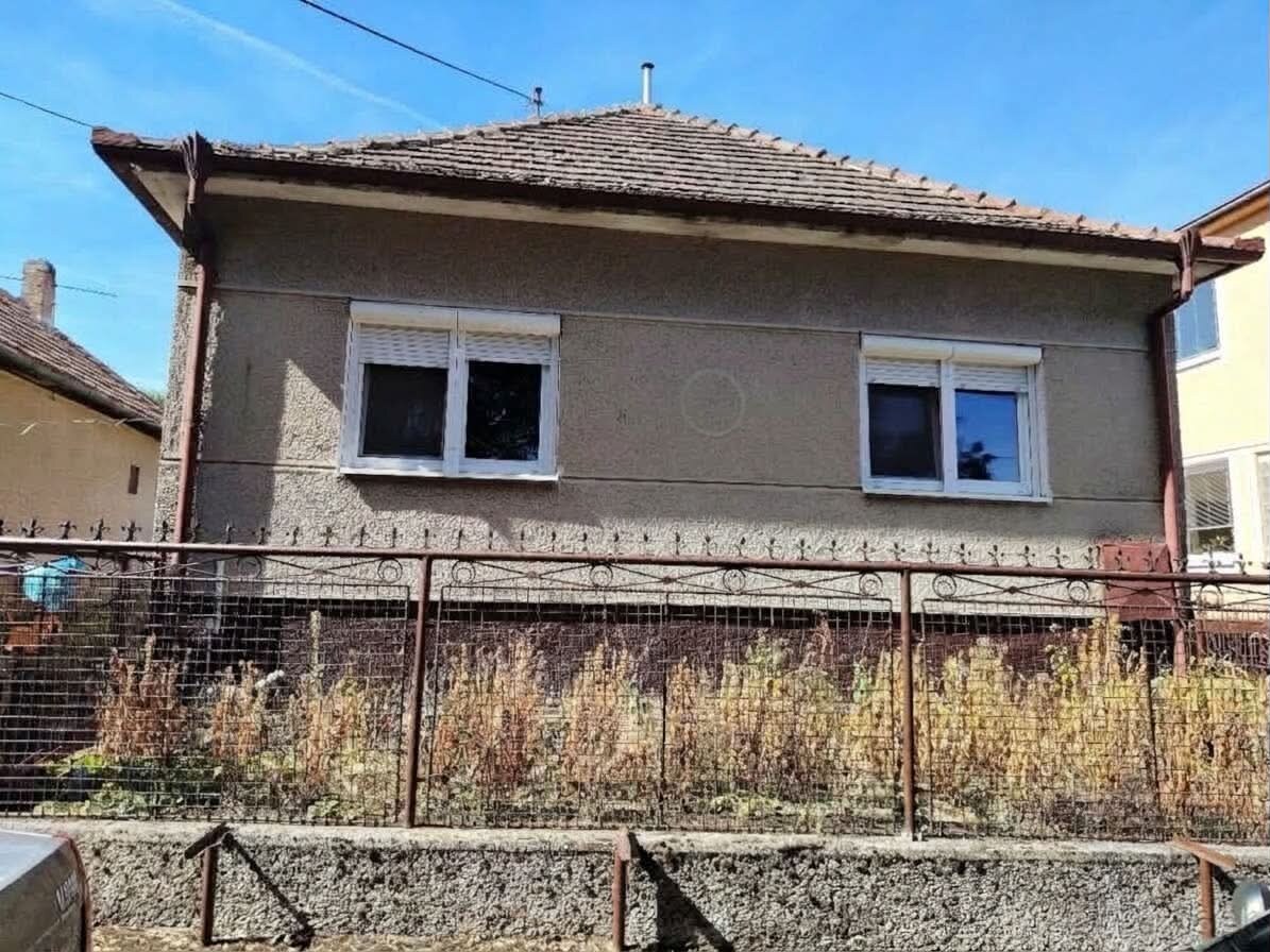 Predám 3 izbový dom v Tvrdošovciach