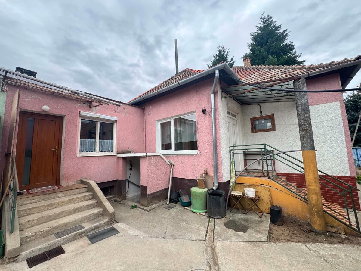 Predám rodinný dom s veľkým pozemkom v obci Černík — foto 15