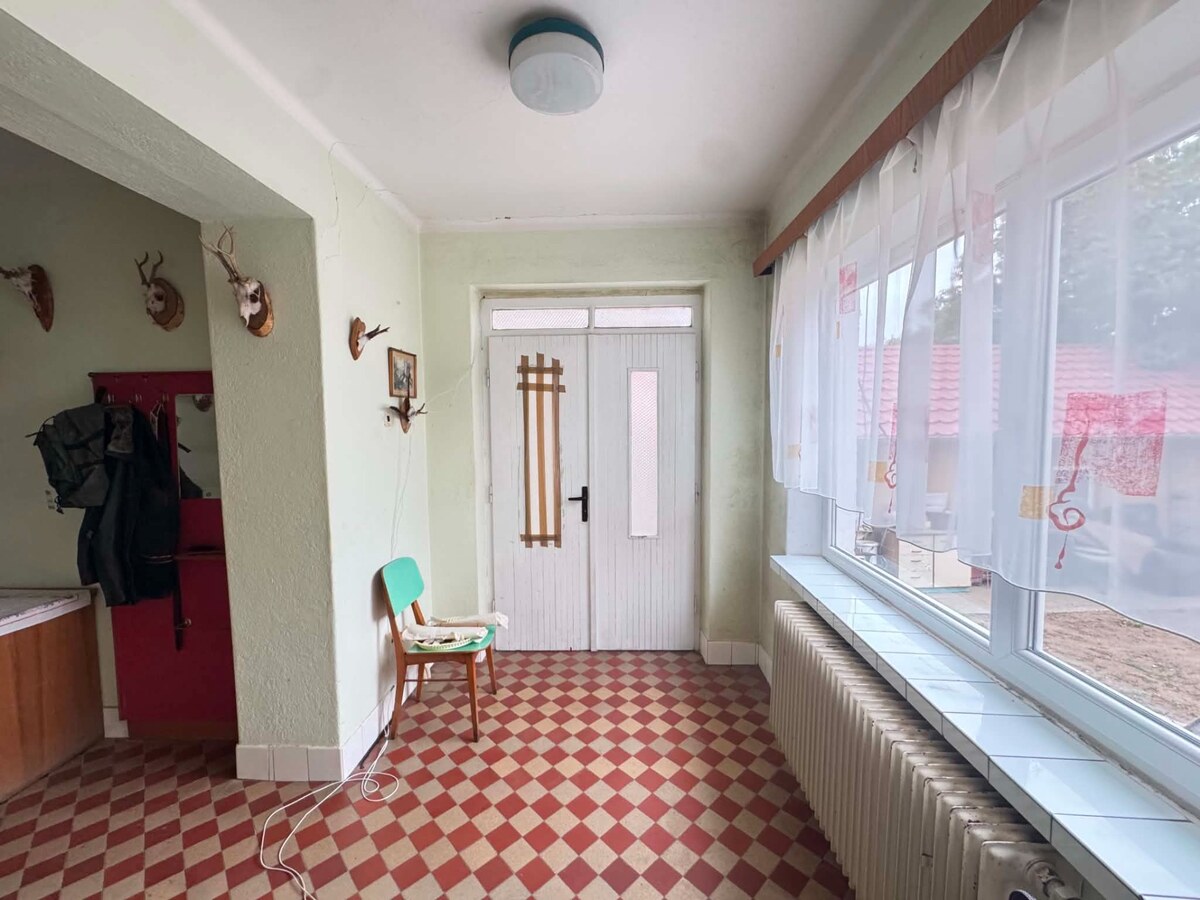 Predám rodinný dom s veľkým pozemkom v obci Černík — foto 9