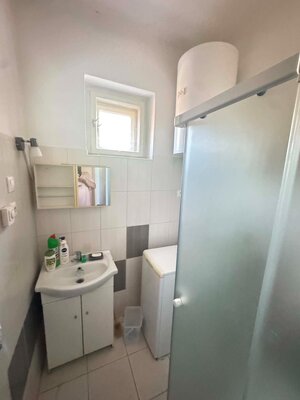 Predám dom s veľkým pozemkom vo Dvoroch nad Žitavou — foto 9