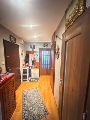 Predám 3 izbový byt s loggiou na sídlisku Juh v Nových Zámkoch — foto 9