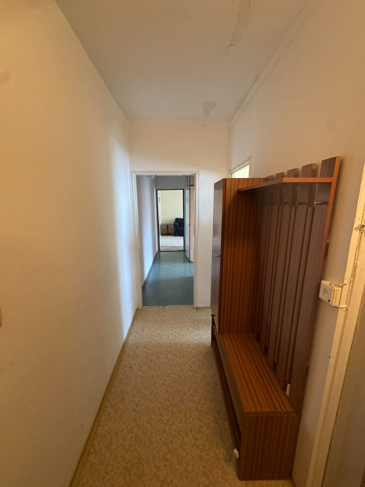 Exkluzívne! Predám 2 izbový byt s veľkým balkónom v Nových Zámkoch — foto 8