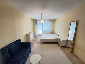 Exkluzívne! Predám 2 izbový byt s veľkým balkónom v Nových Zámkoch — foto 4