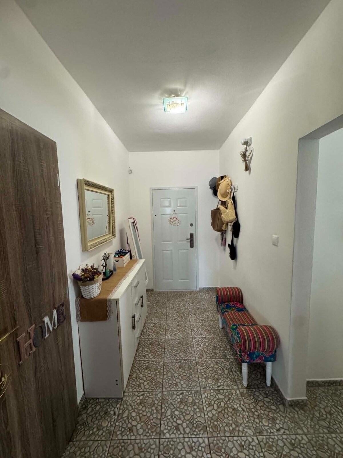 Predám pekný 3 izbový byt s balkónom v Nových Zámkoch — foto 10