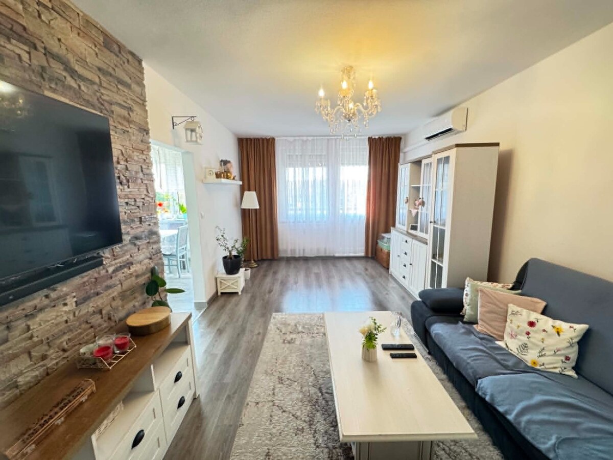 Predám pekný 3 izbový byt s balkónom v Nových Zámkoch — foto 3