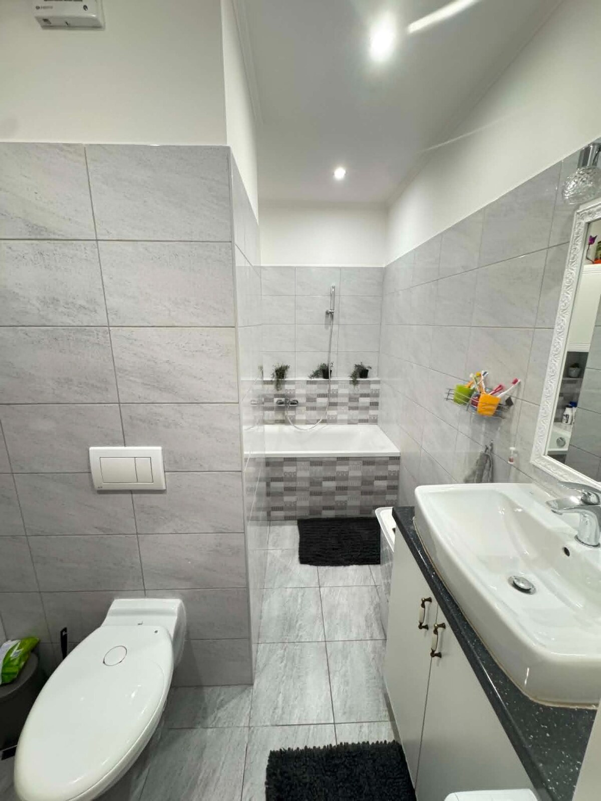 Predám pekný 3 izbový byt s balkónom v Nových Zámkoch — foto 7