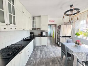 Predám pekný 3 izbový byt s balkónom v Nových Zámkoch — foto 1