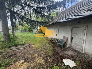 Exkluzívne! Predám rovinatý stavebný pozemok v centre obce Andovce — foto 4