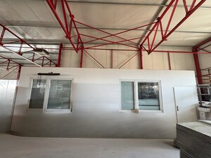 Priemyselná hala s kanceláriami a parkovaním v Nových Zámkoch — foto 6