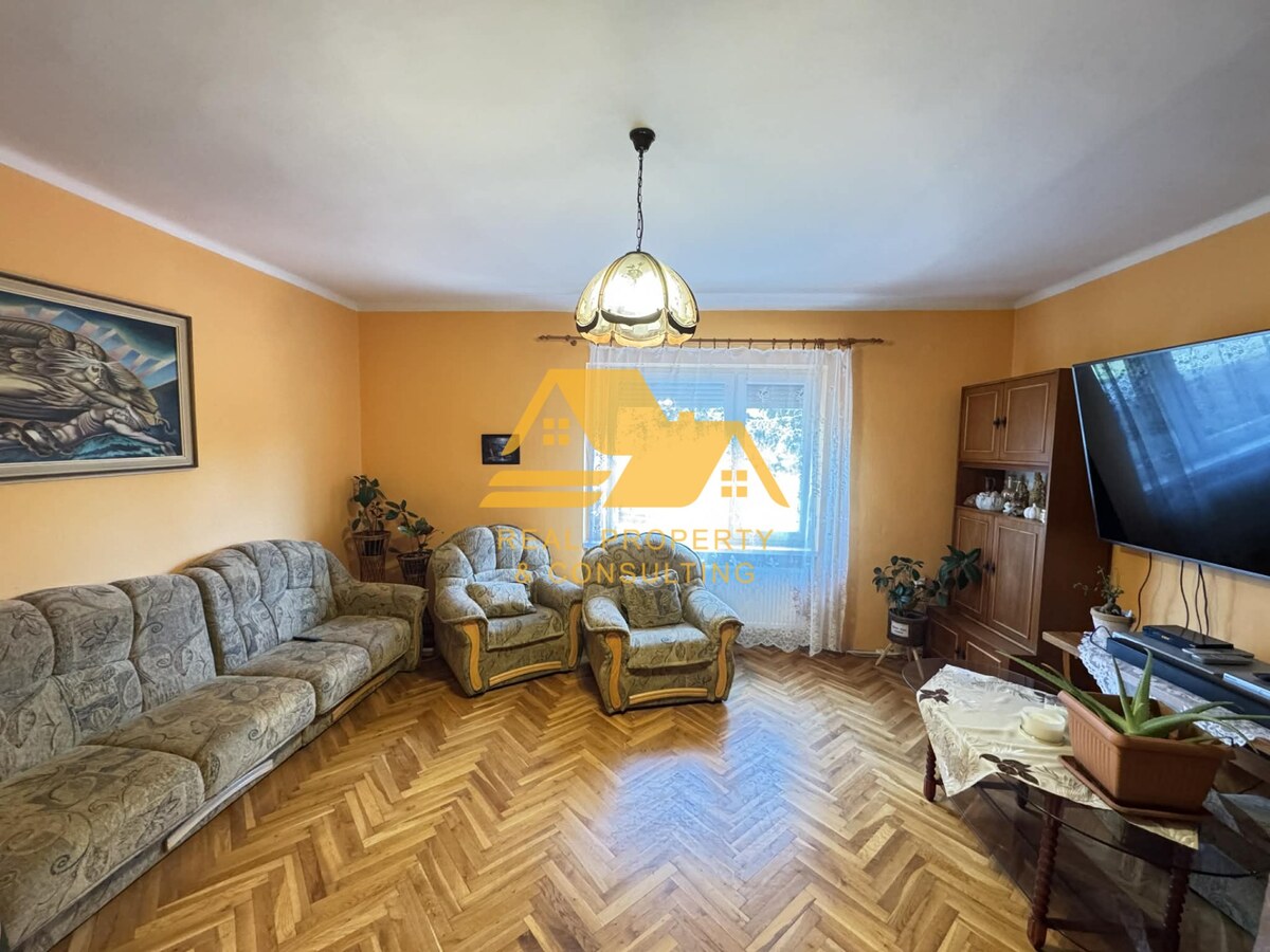 Predám rodinný dom s garážou v obci Tvrdošovce — foto 6