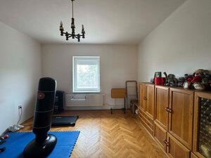 Predám rodinný dom s garážou v obci Tvrdošovce — foto 10