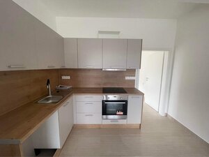 Prenajmem zariadený 3 izbový byt v Nových Zámkoch — foto 1