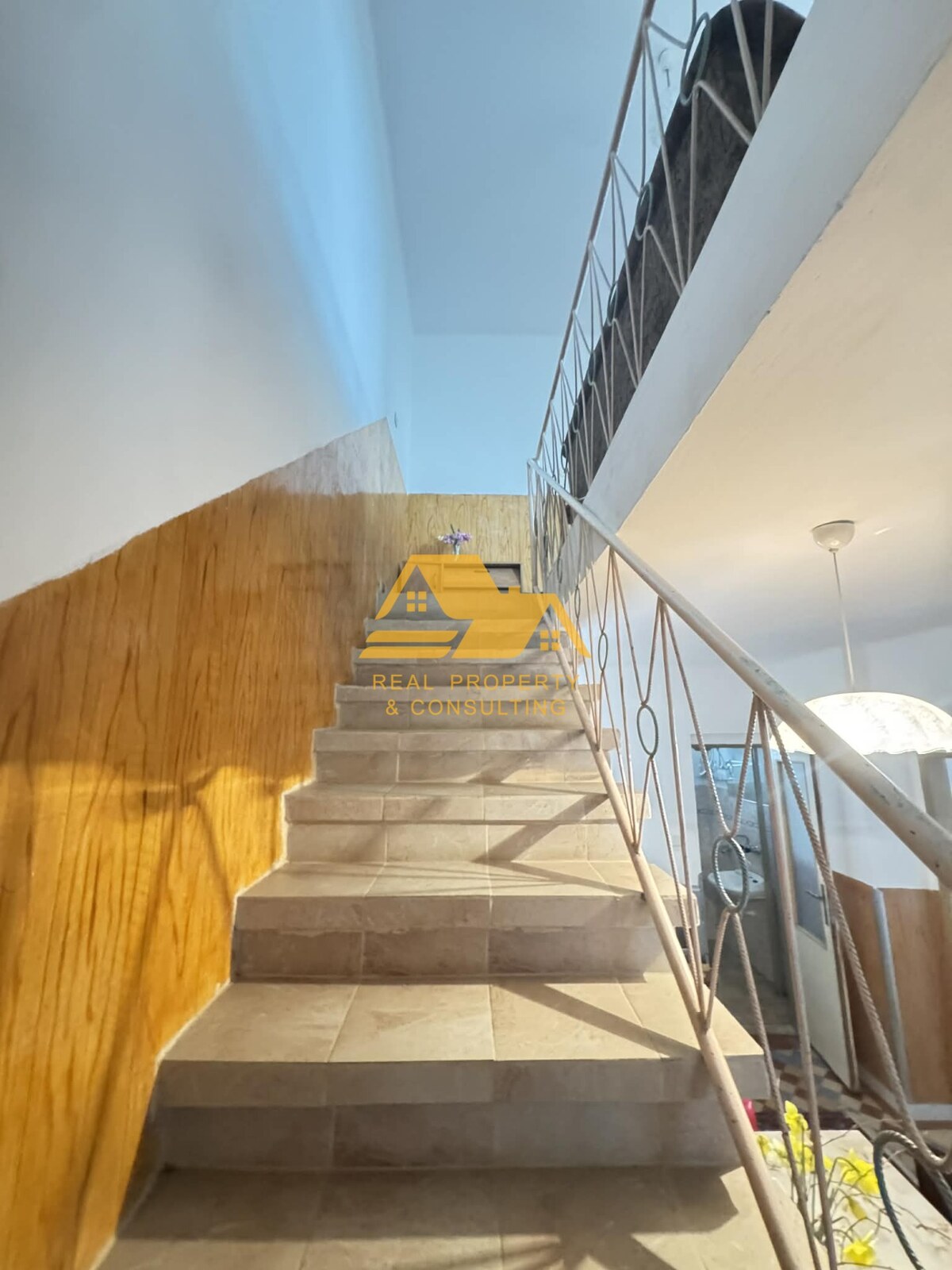 Exkluzívne! Predám rodinný dom s garážou v obci Bešeňov — foto 10
