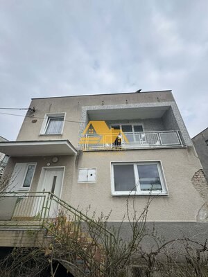 Exkluzívne! Predám rodinný dom s garážou v obci Bešeňov — foto 1
