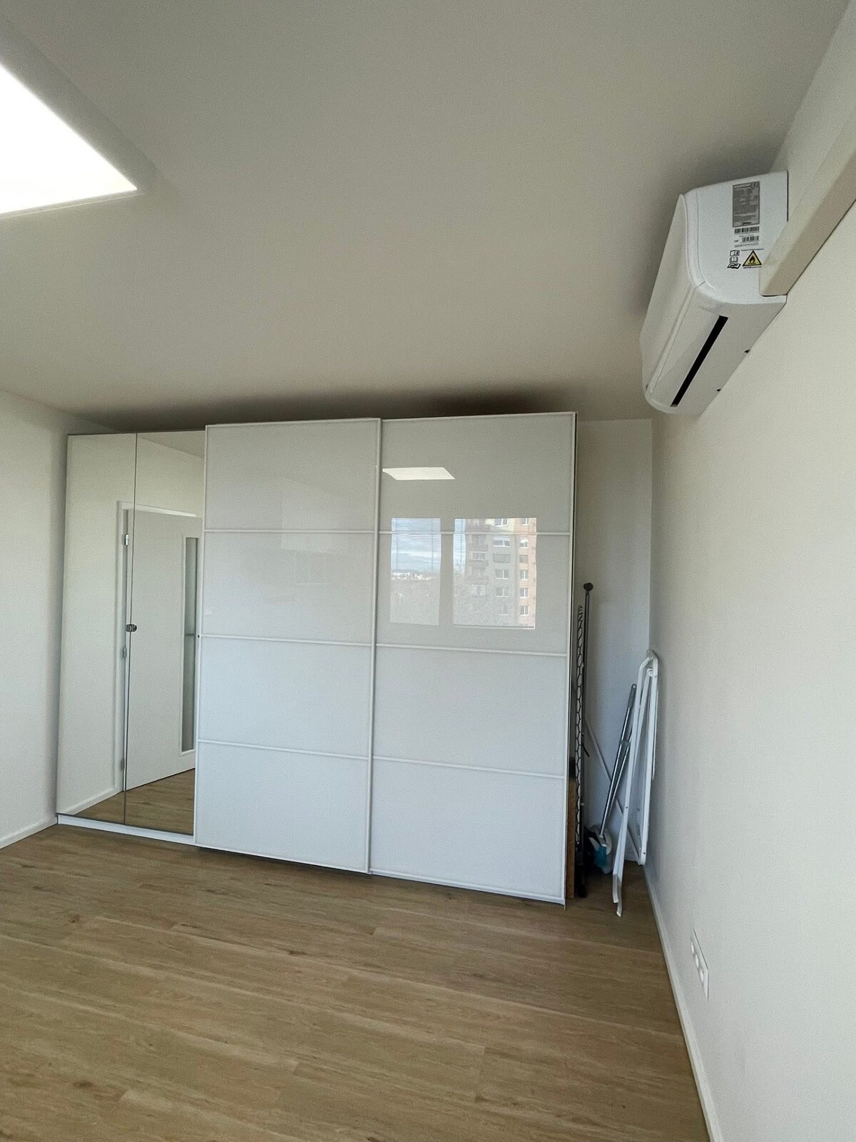 Prenajmem 1 izbový byt na Nábrežnej ulici v Nových Zámkoch — foto 6
