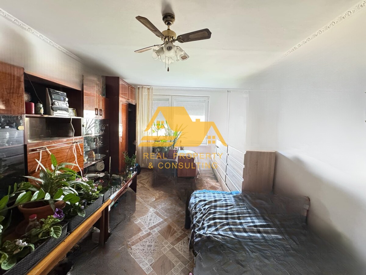Predám 2 izbový byt s balkónom na sídlisku Juh v Nových Zámkoch — foto 2