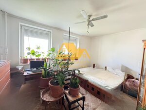 Predám 2 izbový byt s balkónom na sídlisku Juh v Nových Zámkoch — foto 1