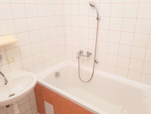 Predám tehlový 3 izbový byt v centre v Nových Zámkoch — foto 3