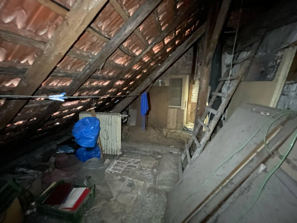 Predám poschodový rodinný dom v Nových Zámkoch — foto 18