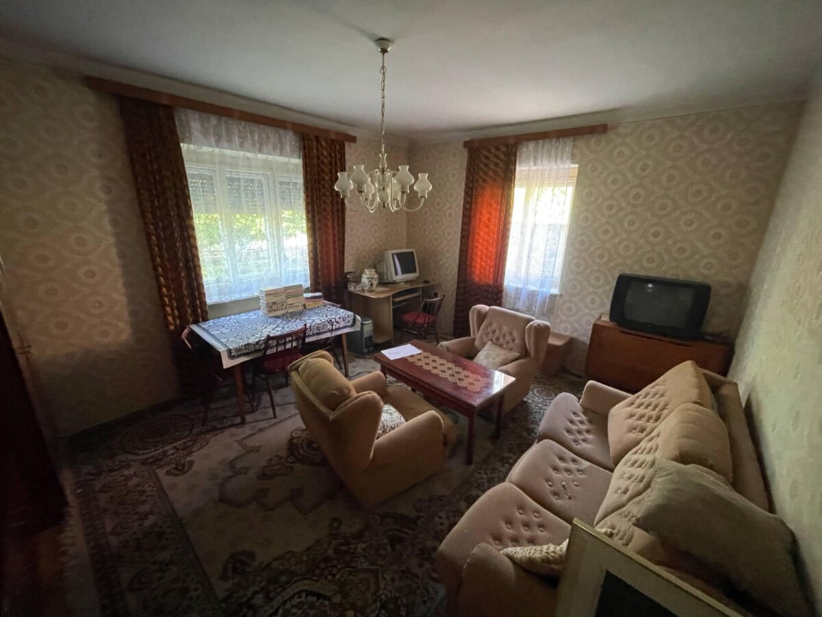 Predám poschodový rodinný dom v Nových Zámkoch — foto 5