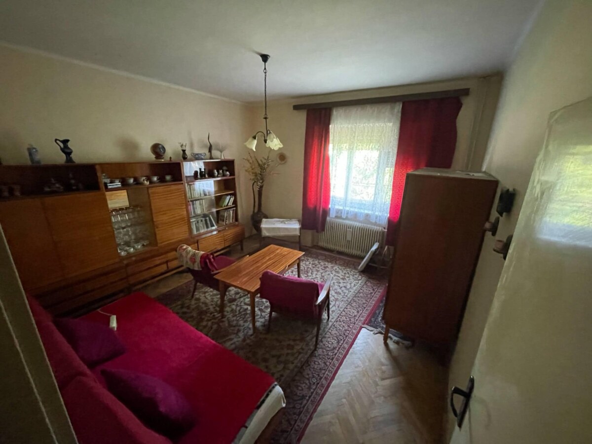 Predám poschodový rodinný dom v Nových Zámkoch — foto 6