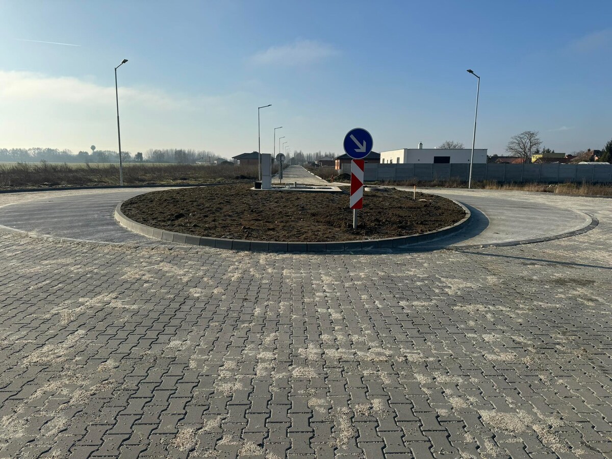 Predám stavebný pozemok vo Dvoroch nad Žitavou — foto 4