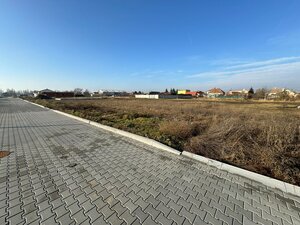 Predám stavebný pozemok vo Dvoroch nad Žitavou — foto 3