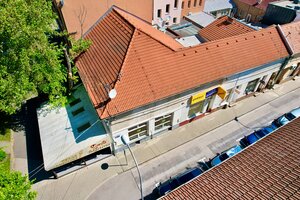 Predám podnikateľský objekt na hlavnom námestí v Nových Zámkoch — foto 2