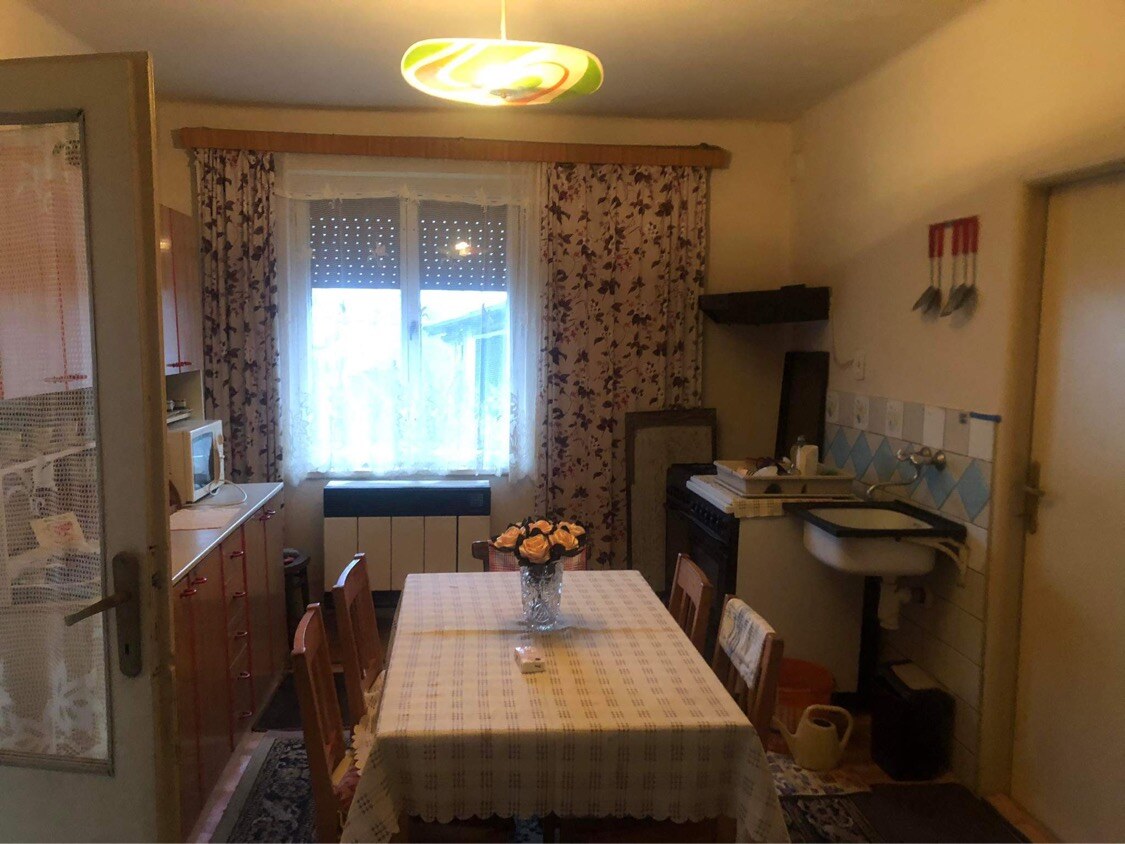 Predám rodinný dom s pozemkom v obci Bešeňov — foto 2