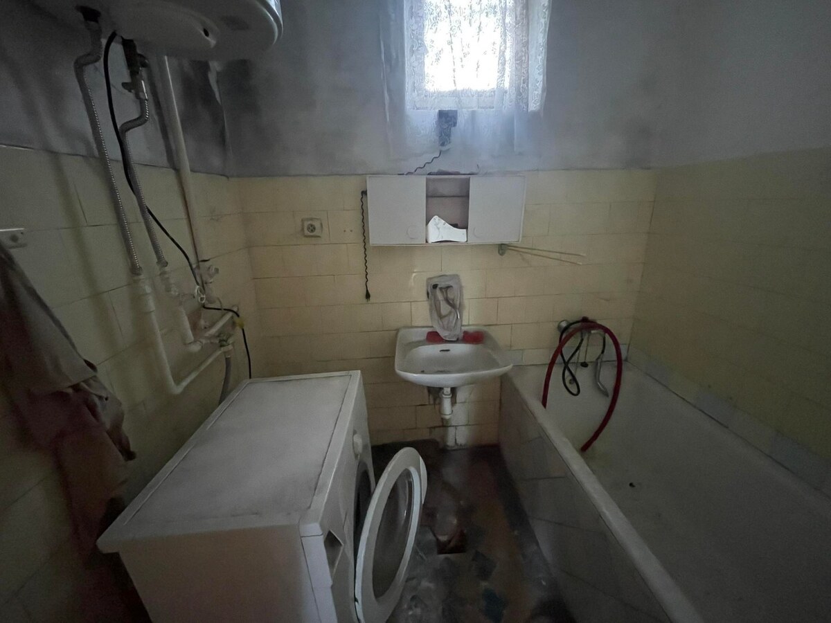 Predám rodinný dom s veľkým pozemkom v obci Imeľ — foto 8