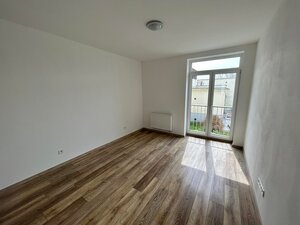 Predám 3 izbový byt vo Dvoroch nad Žitavou — foto 4