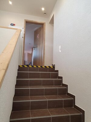 Predám podnikateľský objekt v Komjaticiach — foto 4