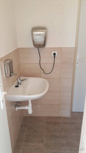 Prenajmem skladový priestor v Nových Zámkoch — foto 8