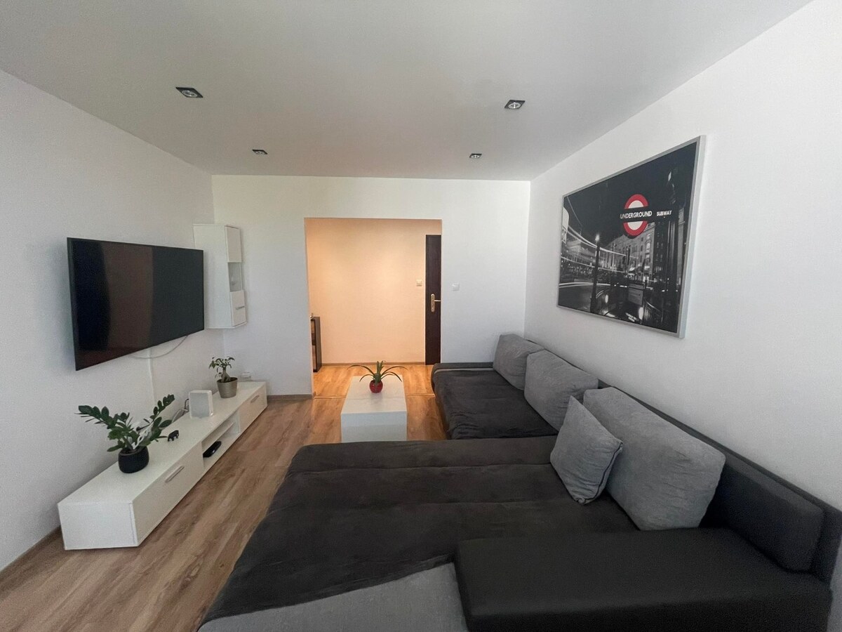 Prenajmem pekný 3 izbový byt s balkónom v Nových Zámkoch — foto 3