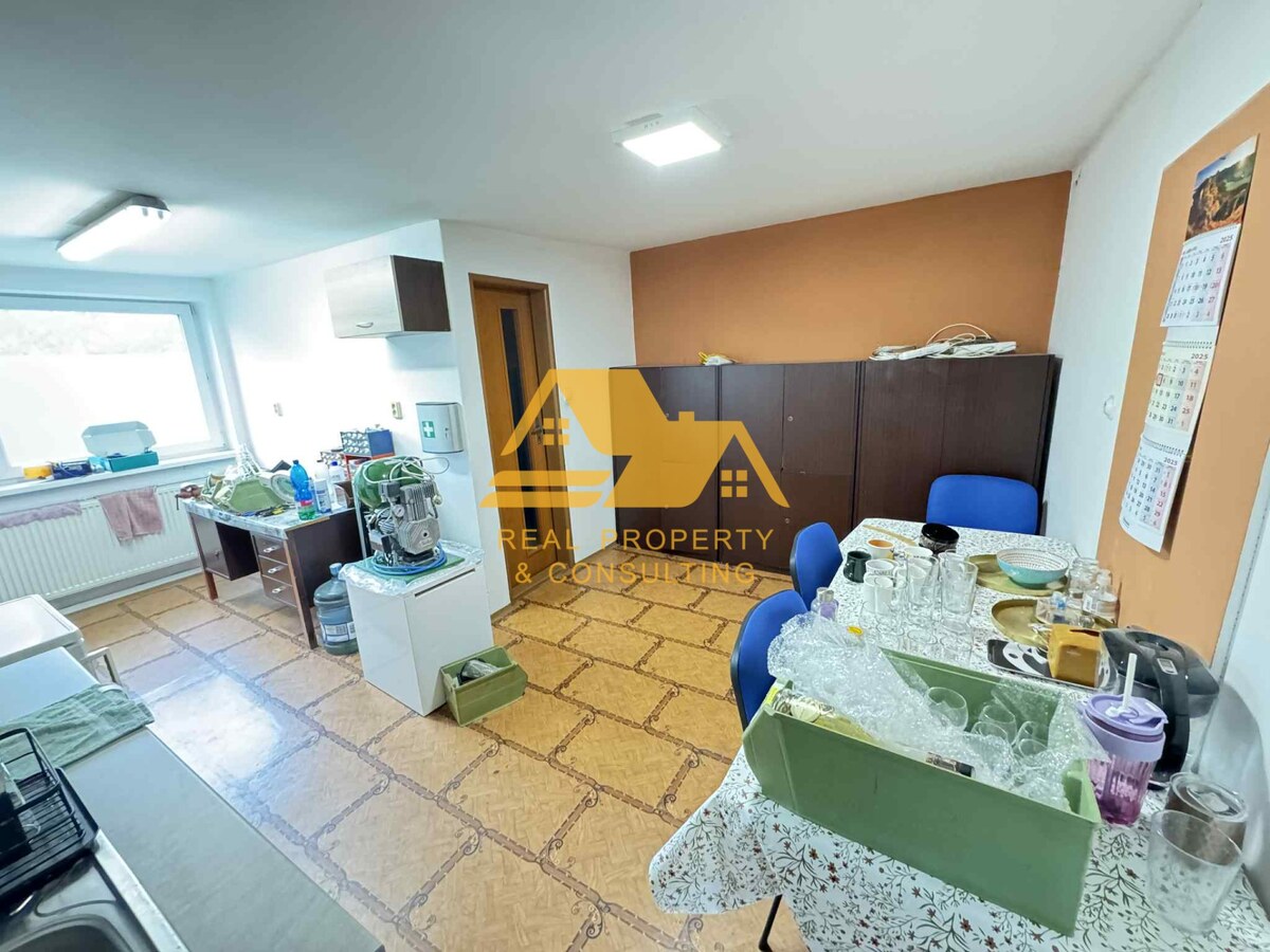 Predám komerčný priestor na frekventovanej ceste v Nových Zámkoch — foto 3