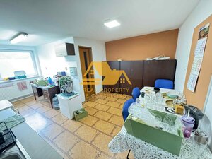 Predám komerčný priestor na frekventovanej ceste v Nových Zámkoch — foto 3