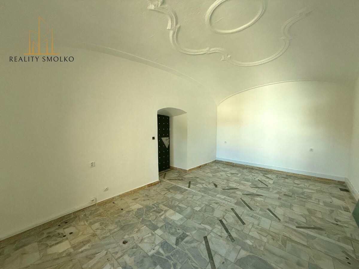 Exkluzívny prenájom kancelárskeho priestoru – historická budova, Hlavn — foto 3