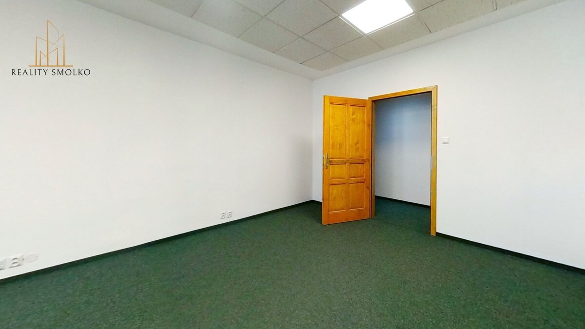 Prenájom komerčných priestorov v centre mesta Spišská Nová Ves — foto 9