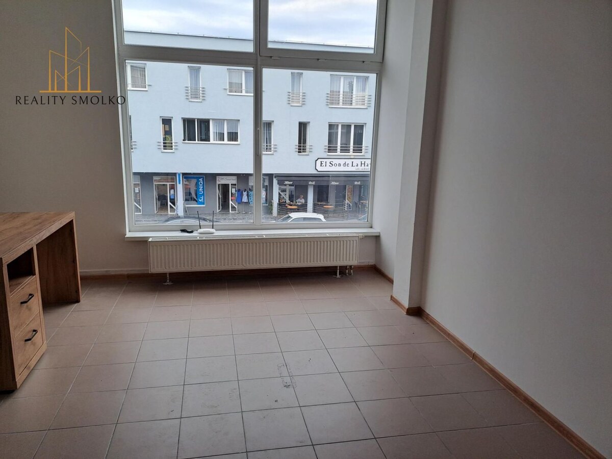 Kancelársky priestor v centre mesta Humenné — foto 2