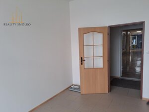 Kancelársky priestor v centre mesta Humenné — foto 3