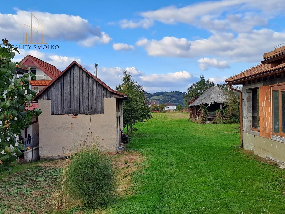 5 izbový murovaný dom + pozemok 4 500 m2 v obci Modrá nad Cirochou, ok — foto 3