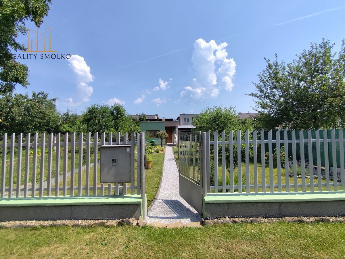 Predám pozemok s čarovnou záhradou a záhradným domčekom — foto 4