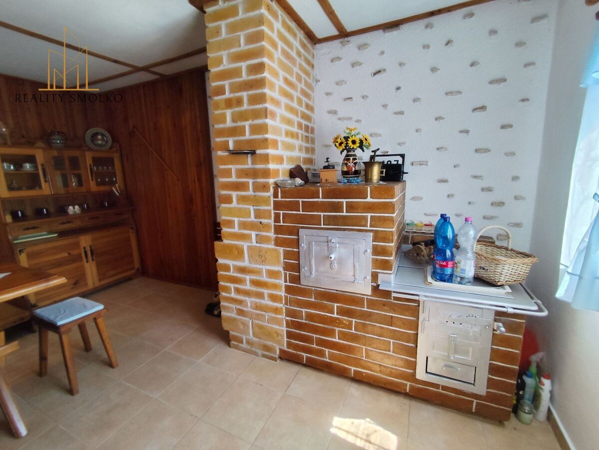 Predám pozemok s čarovnou záhradou a záhradným domčekom — foto 7