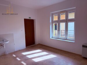 EXKLUZÍVNE: Moderný nebytový priestor v srdci Prešova na Hlavnej ulici — foto 2