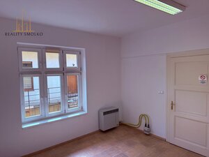 EXKLUZÍVNE: Moderný nebytový priestor v srdci Prešova na Hlavnej ulici — foto 4