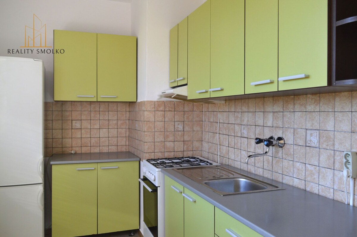 REZERVOVANÉ !!!  Prenájom - 2-izbový byt na Sídlisku III,  ulica Mirka — foto 2